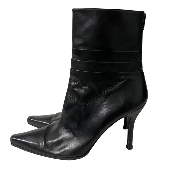 Stuart Weitzman Shoes - Stuart Weitzman Black Leather Booties Size 8.5